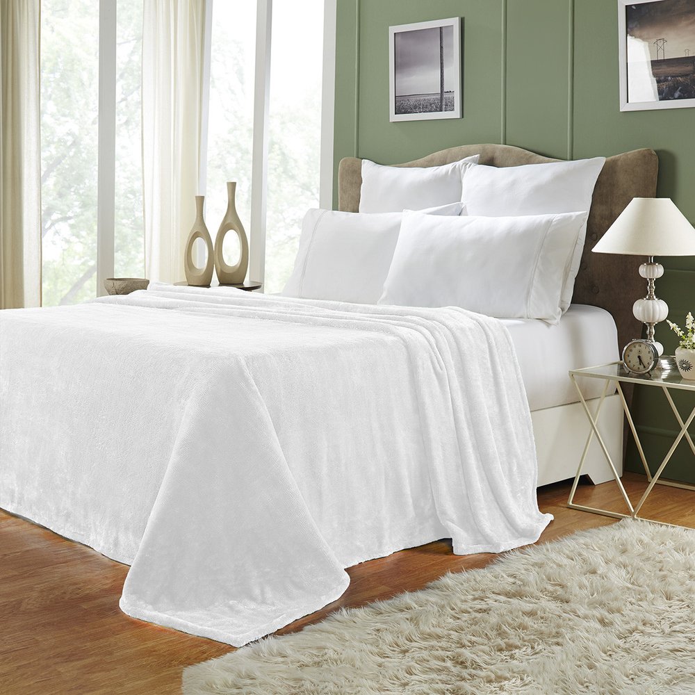 Twin White Fleece Knitted Plush Blanket
