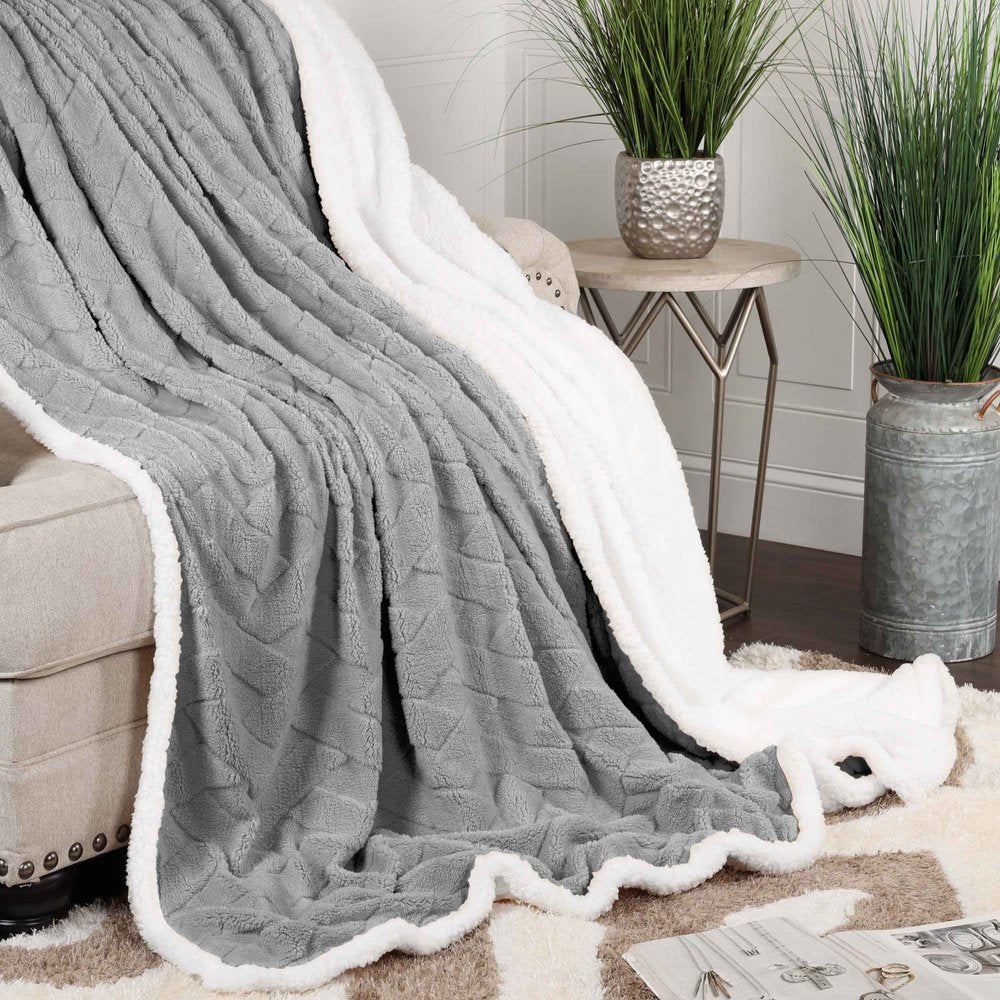 Twin Platinum Fleece Knitted Plush Blanket