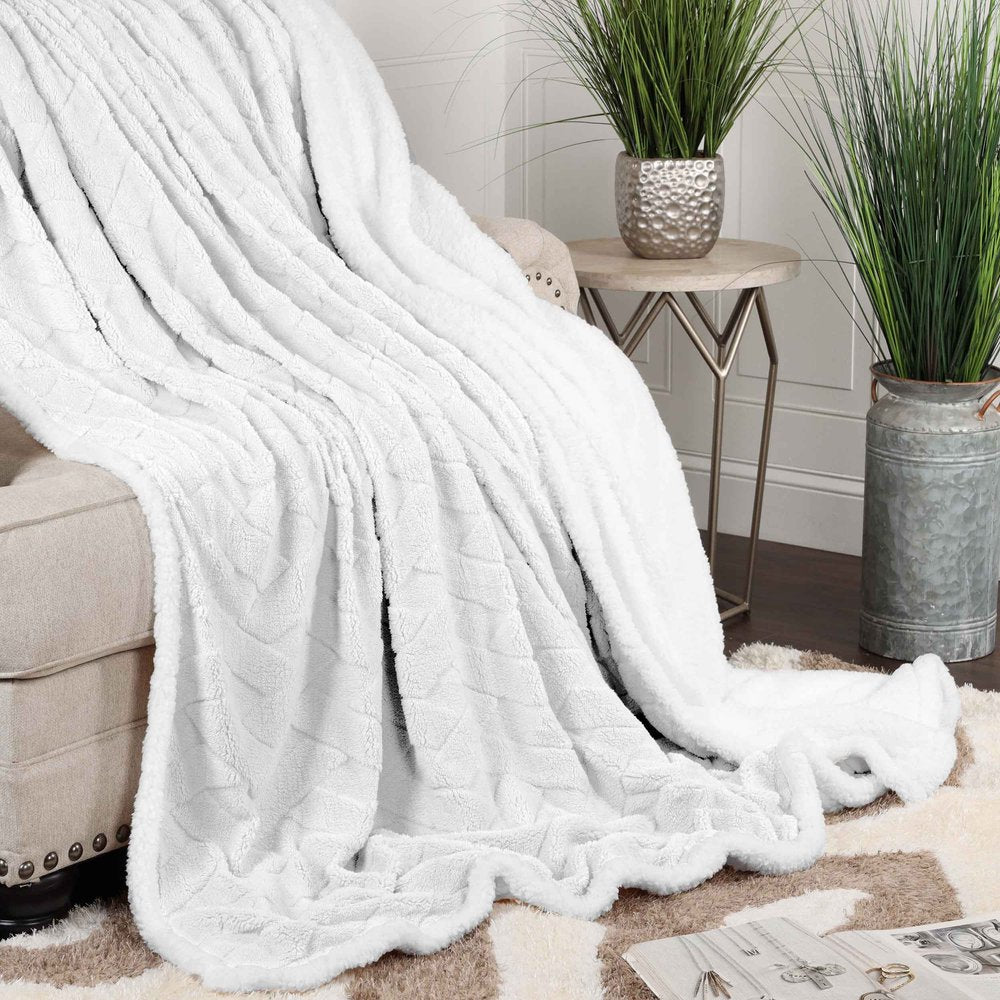 Twin White Fleece Knitted Plush Blanket
