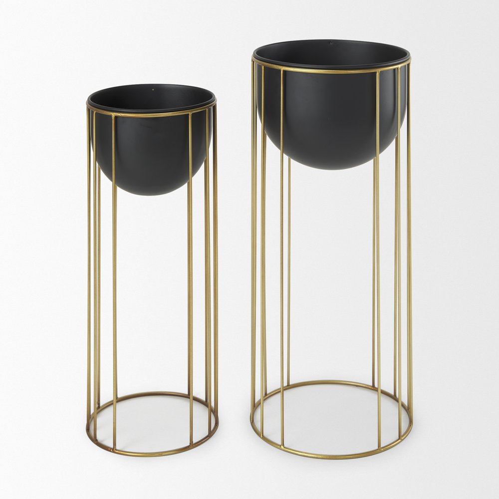 Set of Two Black Metal 20 Ounce Round Pot Planters